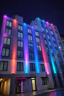 Rose Hotel Near Yankee Stadium