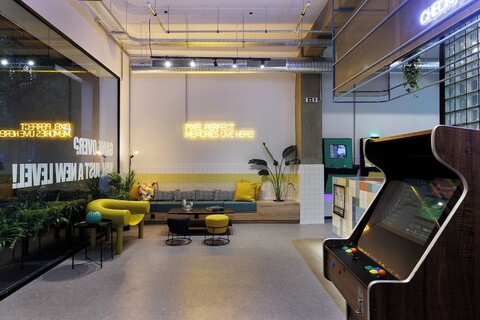 레트로버스 엑센트릭 스테이