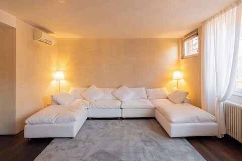 아레나 전망의 레지덴차 루비아니