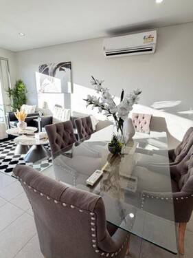 Stylish Escape near DFO and Sydney Olympic Park