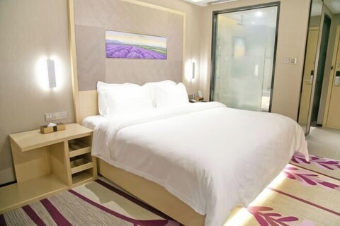 Lavande Hotel Shenzhen Longgang Dayun Center Jixiang Metro Station