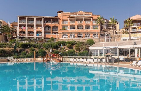 오텔 드 레스테렐 피에르 & 바캉스