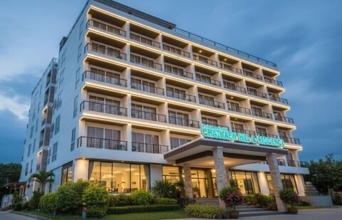 타운하우스 힐뷰 스위트 파타야, 이전 이름 차트카우 스위트