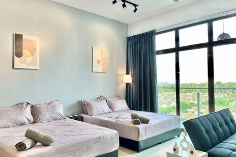 Emgrace/Near AeonTebrau/ IKEA Toppen /MountAustin
