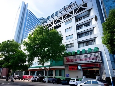 그린트리 인 장자강 양세 올드 스트리트 스타디움