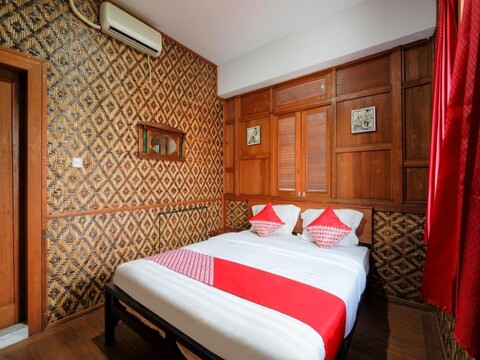 OYO 4016 Tan Jokteng Guest House