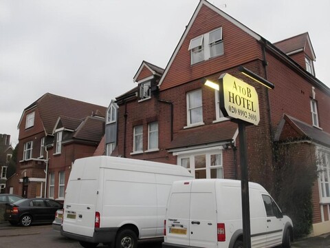 에이 투 비 호텔