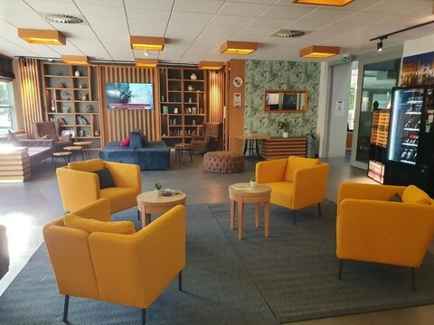 마이 밍가 공항 서비스 아파트먼트