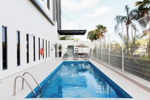 피에스타 인 익스프레스 칸쿤 쿰브레스