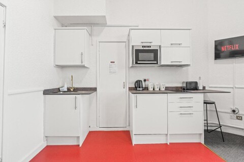 Cosy Studio Flat Near Town Centre & FREE Parking