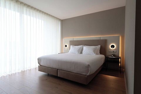 오포르토 플라이 호텔