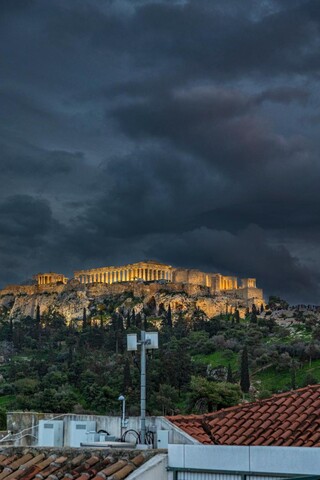 Iliotropio Athens, Thisio