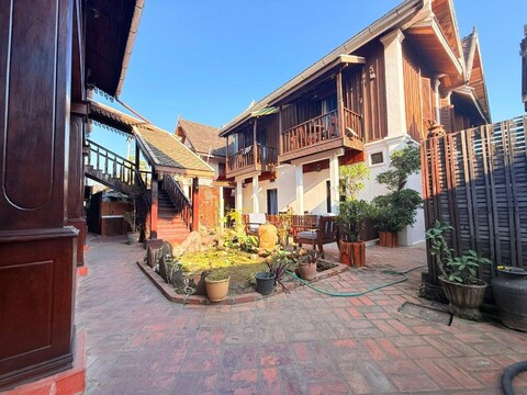 Chaluenxay Boutique Hotel & Travel