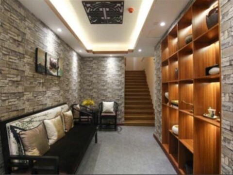 Shiyu Hotel (Guangzhou Shangxiajiu Pedestrian Street Ximenkou Subway Station)