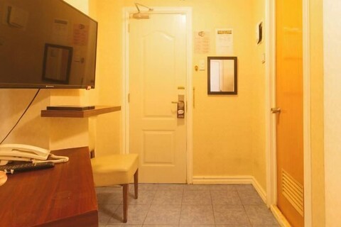 RedDoorz at Emperor Manila Boutique Hotel