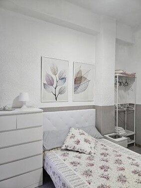 Habitacion en casa de familia "ValenciaBonita"
