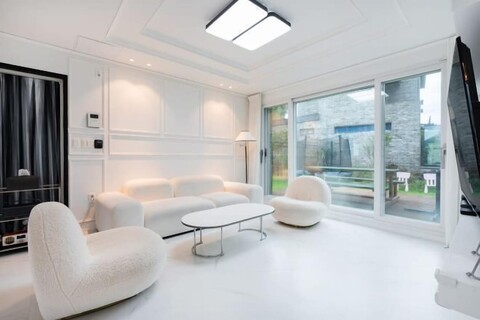 Domostay/Sagye Beach/Sanbangsan View/Pool Villa/3Queen Beds/2Bathrooms/Heated Pool