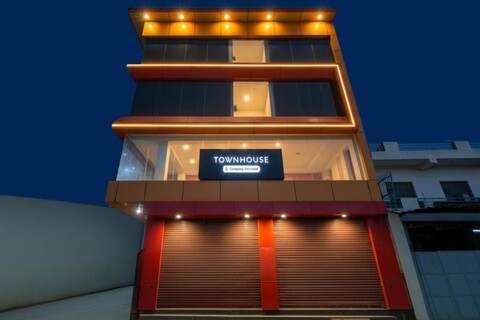 Super Townhouse Jhilmil Metro Station Formerly Legacy Residency