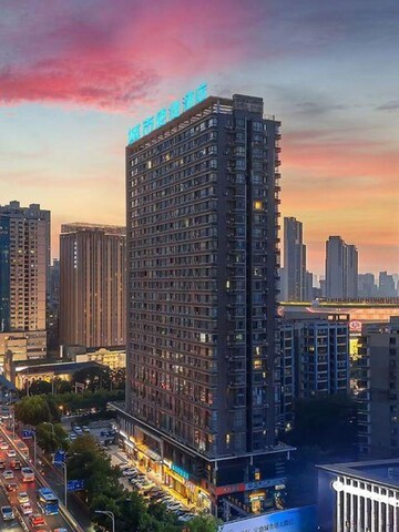 City Comfort Inn Wuhan Chuhehanjie Metro Station