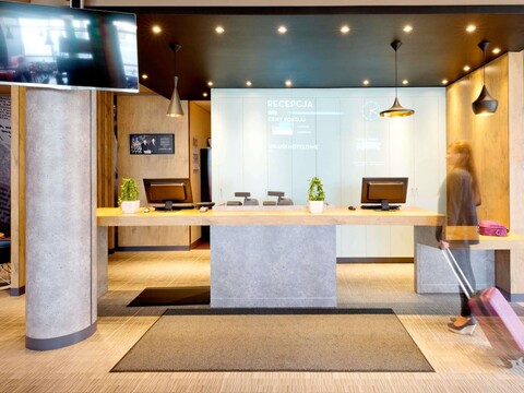 이비스 바르샤바 오스트로브람스카