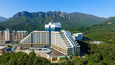 소노벨 델피노 East