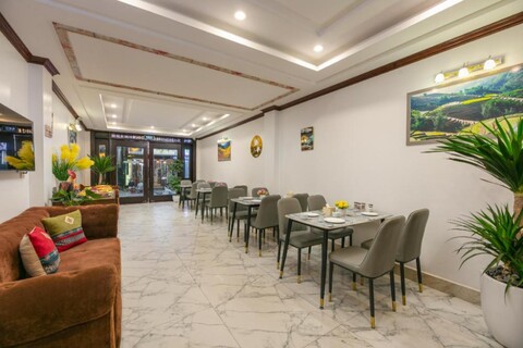 뉴 데이 사파 호텔