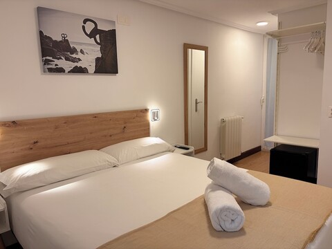 펜시온 산타 클라라 산 세바스티안