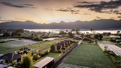 테갈 밤부 코티지스 앤 프라이빗 온천