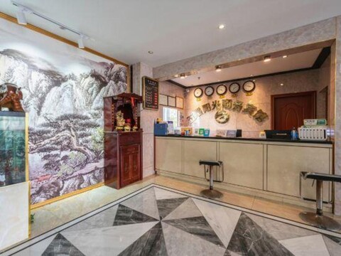Wulv Yangguang Business Hotel