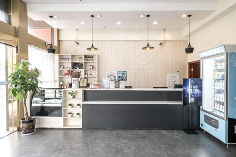 Jinlan Hotel (Shanghai Jinshan City Beach)