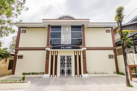 OYO Life 2735 Graha Nirwana