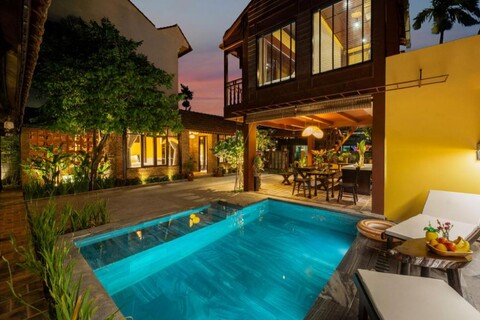 데민 빌라 호이안 풀 앤 BBQ 가든