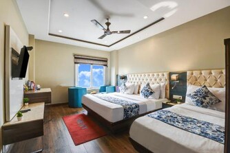 The IVY Grand Hotel - 5 Min from CP and NDLS