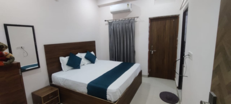 Goroomgo Hotel Shivay Near Ganga River Varanasi