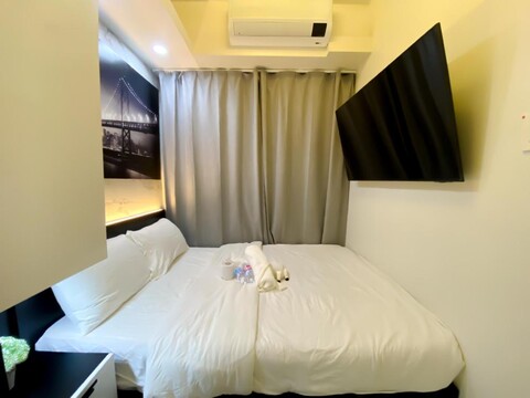 Metro Glow Suite | SHORE 3 B02 0878