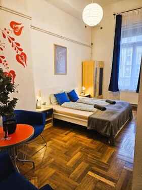 Cozy rooms near the New York Cafe with private bathroom