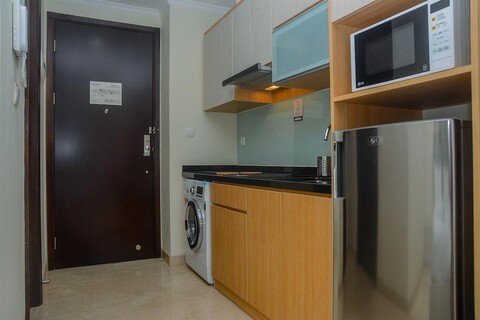 Pleasant and Simply Studio Room Menteng Park Apartment