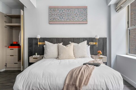 17존: 클래식 퀸 스튜디오 아파트먼트