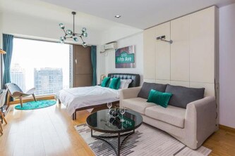 Locals Hotels Golden Lion Square