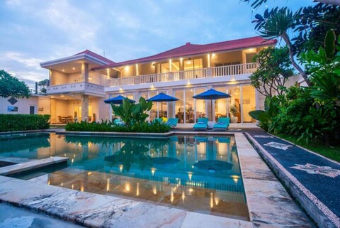 Suzuki Villa Ketewel Beachfront