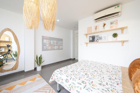 럭스 파라다이스 호텔 쯔엉찐