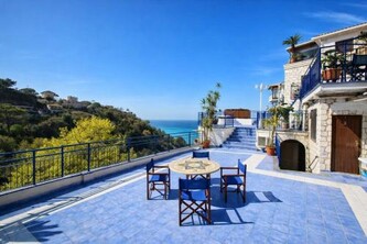 Hotiday Vico Equense