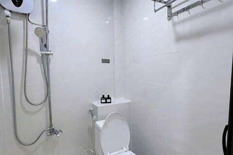 Small Private house in Bui Vien Walking Street