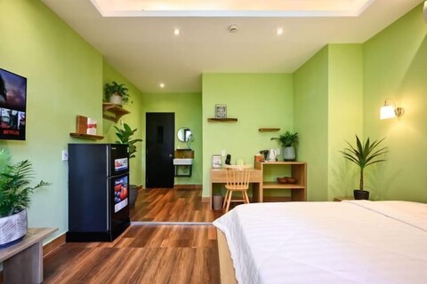 Elegant Feel Inn - M&A