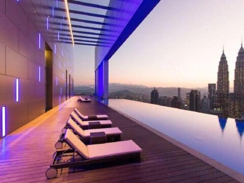 KL Platinum Suites by SNC
