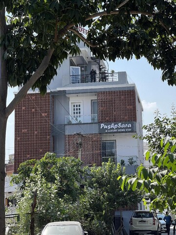 Hotel Pushp Sara Lake View