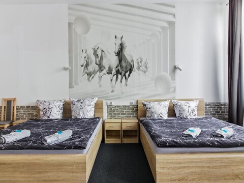 70s Guest room