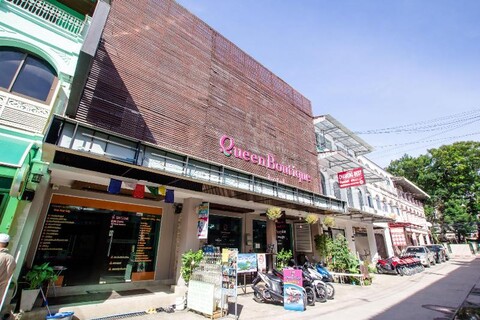 Queen Boutique Hotel