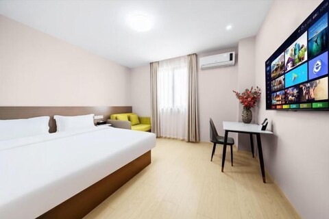 Shanghai Red Carp Business Hotel (Zhujiajiao Scenic Area Ancient Town)