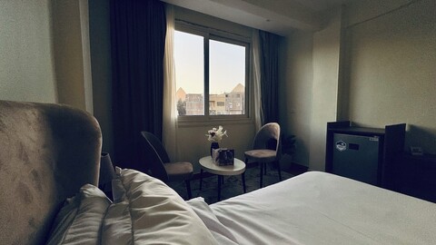 홀리 피라미드 호텔 인